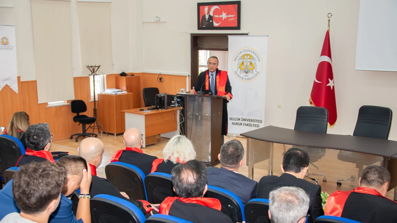 Hukuk Fakültesinde akademik yıl açılış töreni gerçekleştirildi